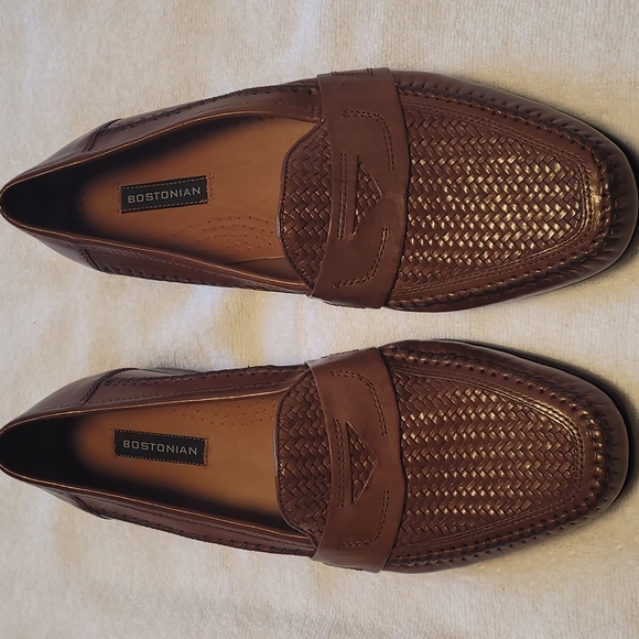 Bostonian Other - Bostonian leather men's loafer slip on dress shoes size 11